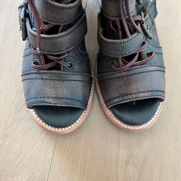 Like New Freebird Braeden SZ 8 Black Multi Strappy Peep Toe Leather Bootie Heels - Picture 4 of 7